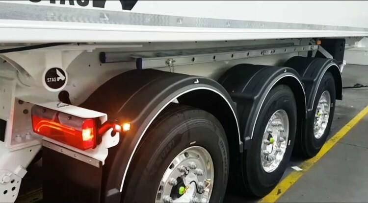 STAS trailers even safer thanks to marker lights