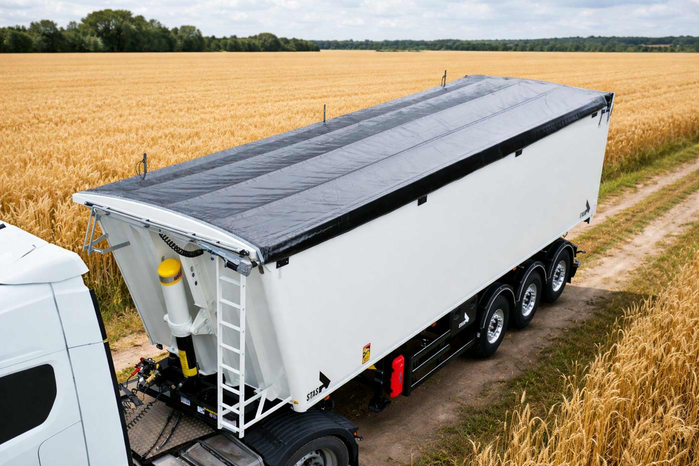 Das STARP-System automatisiert das Öffnen und Schließen der Plane, um die täglichen Arbeitsabläufe zu vereinfachen.
