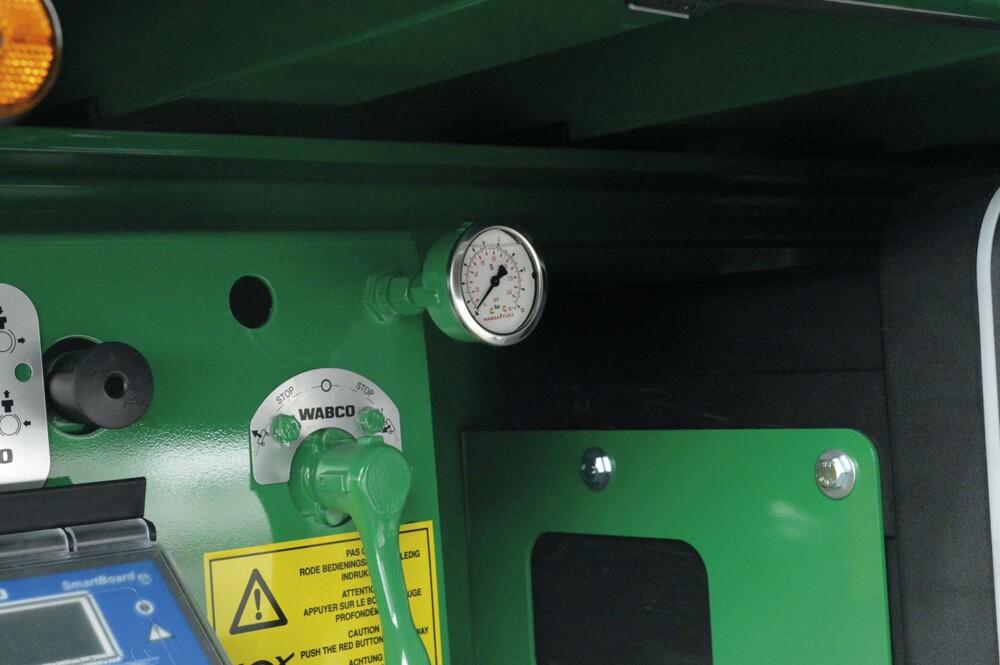 Loading manometer for tipper